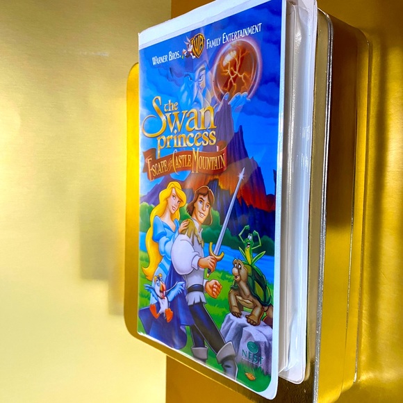 THE SWAN PRINCESS WARNER BROS. VTG 90s ESCAPE FROM CASTLE MOUNTAIN VHS VIDEO - Picture 11 of 13